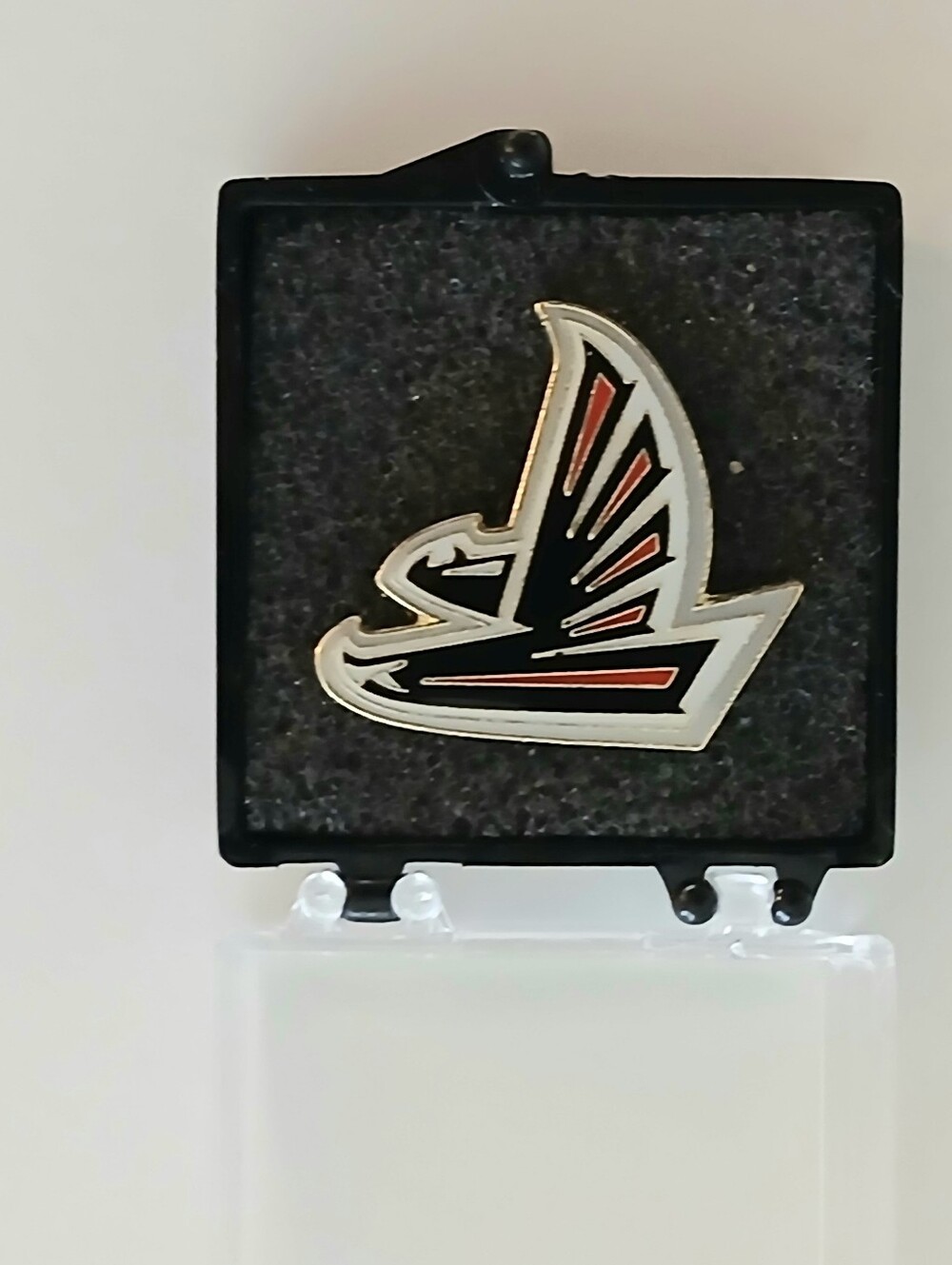 Atlanta Falcons Lapel Pin